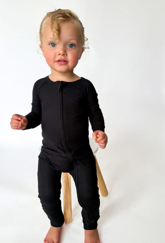 Midnight | Ribbed Convertible Zippy