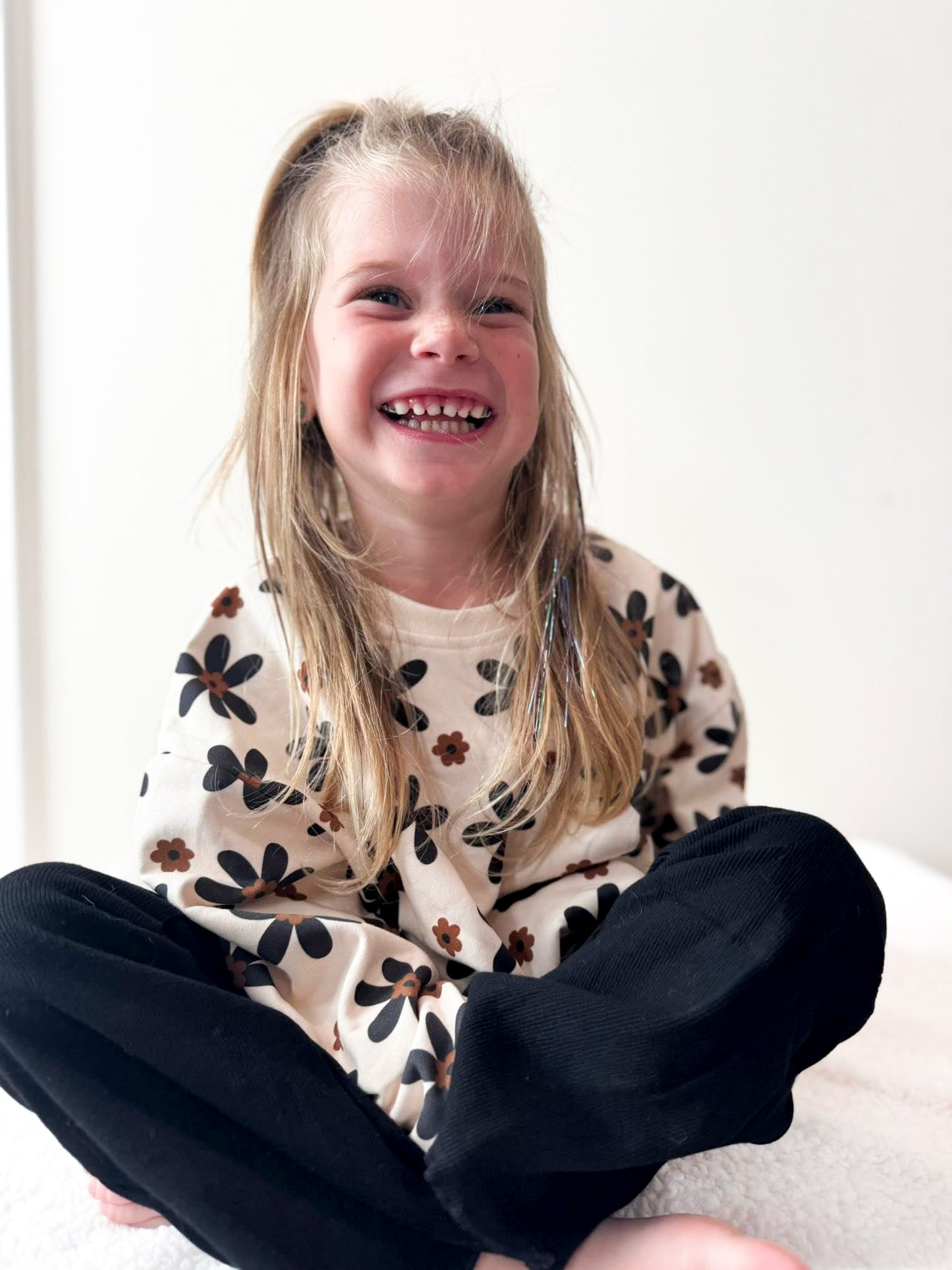 LG Retro Bloom Crewneck