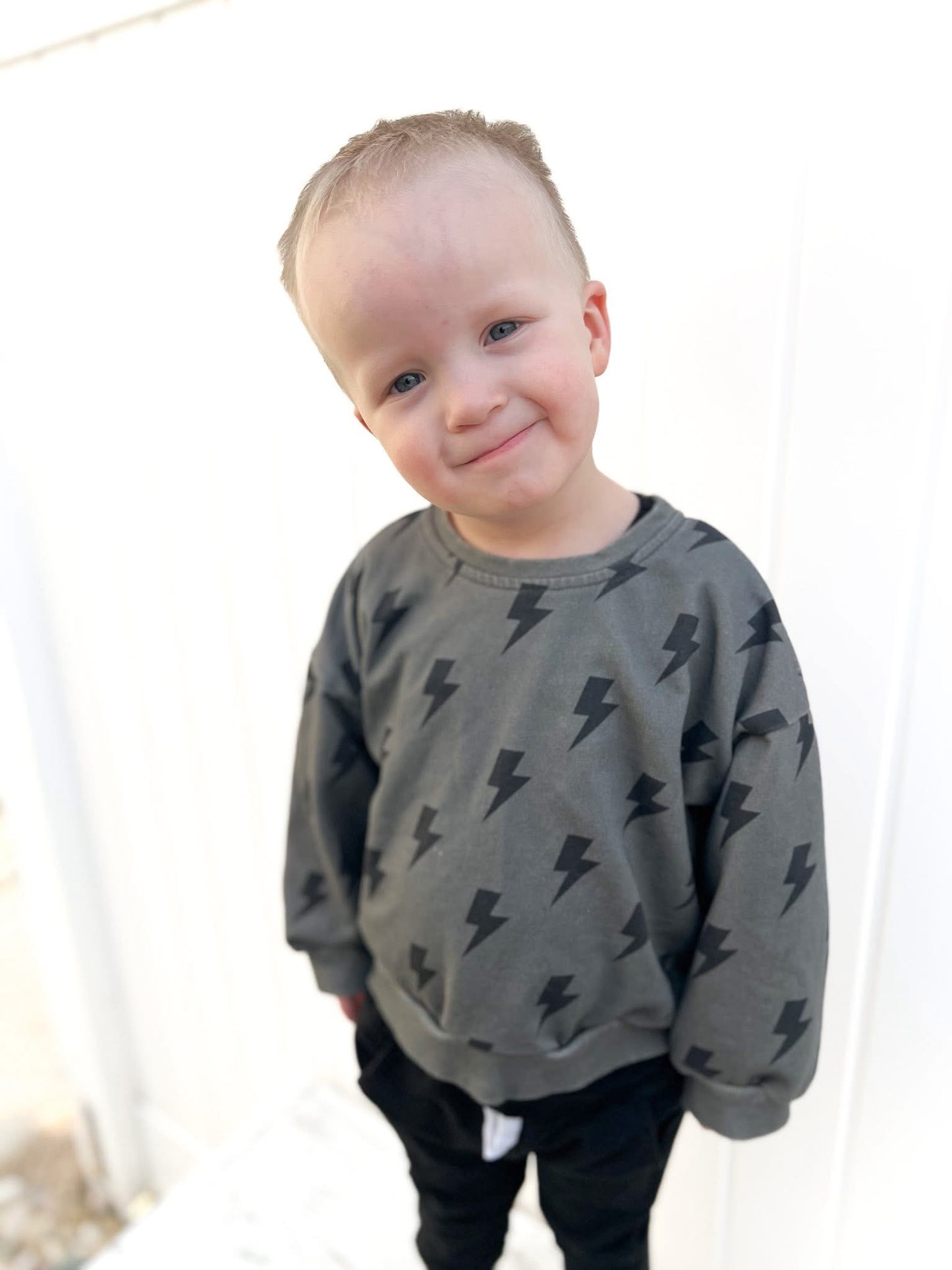 LG GREY SKIES CREWNECK